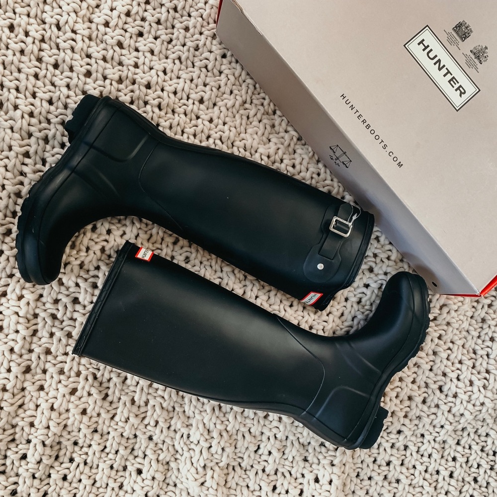 BRAND NEW tall hunter matte black rain boot SIZE 7